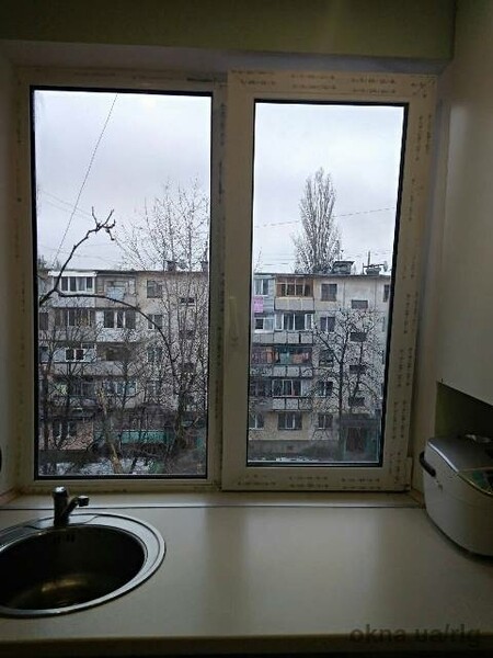 Окно в квартире